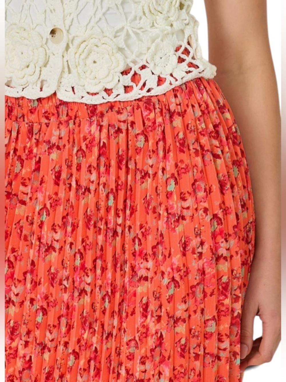 328. Orange Crochet Top with Coral Floral Pleated Skirt - Picture 2 of 4